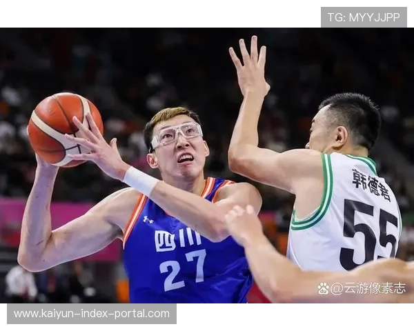 韩德君11分8篮板老而弥坚 辽宁内线顶住伤病压力 韩德君11分8篮板老而弥坚 辽宁内线顶住伤病压力