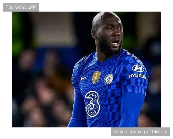 富勒姆劳伦特补时阶段红牌加点球 防守动作需要更加谨慎